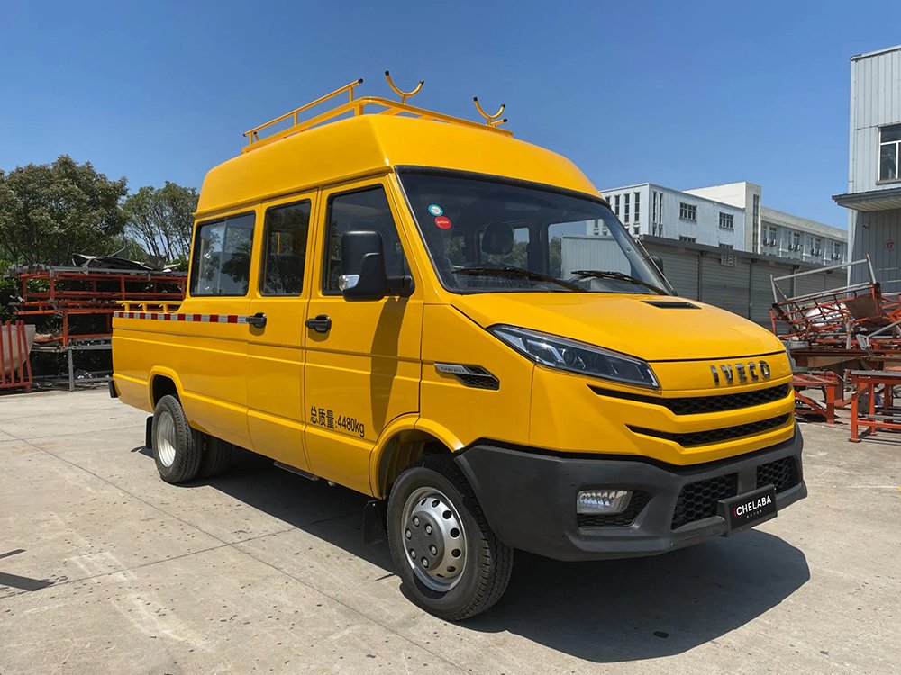 Iveco Daily 9 Seats Engineering Vehicle (7)