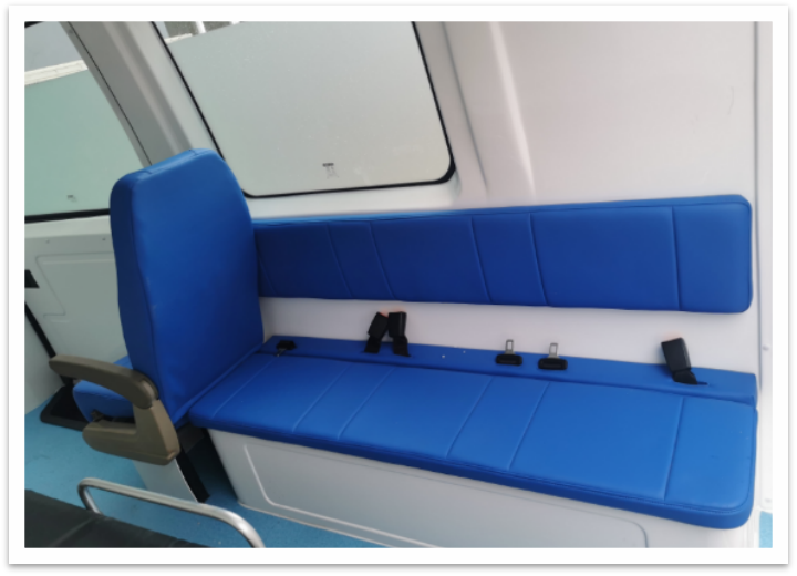 Ambulancia Iveco Daily de batalla larga - Imagen 12