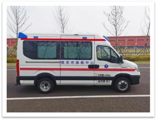 Ambulancia Iveco Daily de batalla larga - Imagen 8