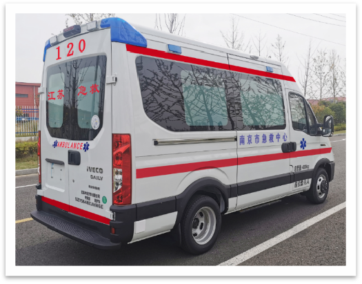 Ambulancia Iveco Daily de batalla larga - Imagen 9