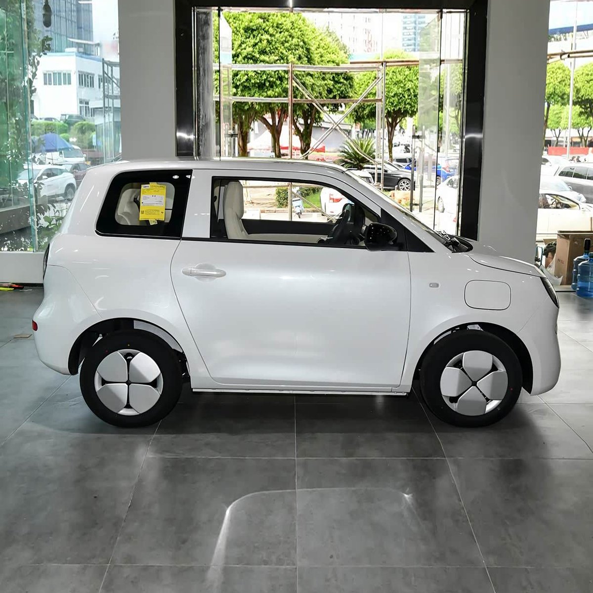 Dongfeng Forthing C1 EV - Image 4