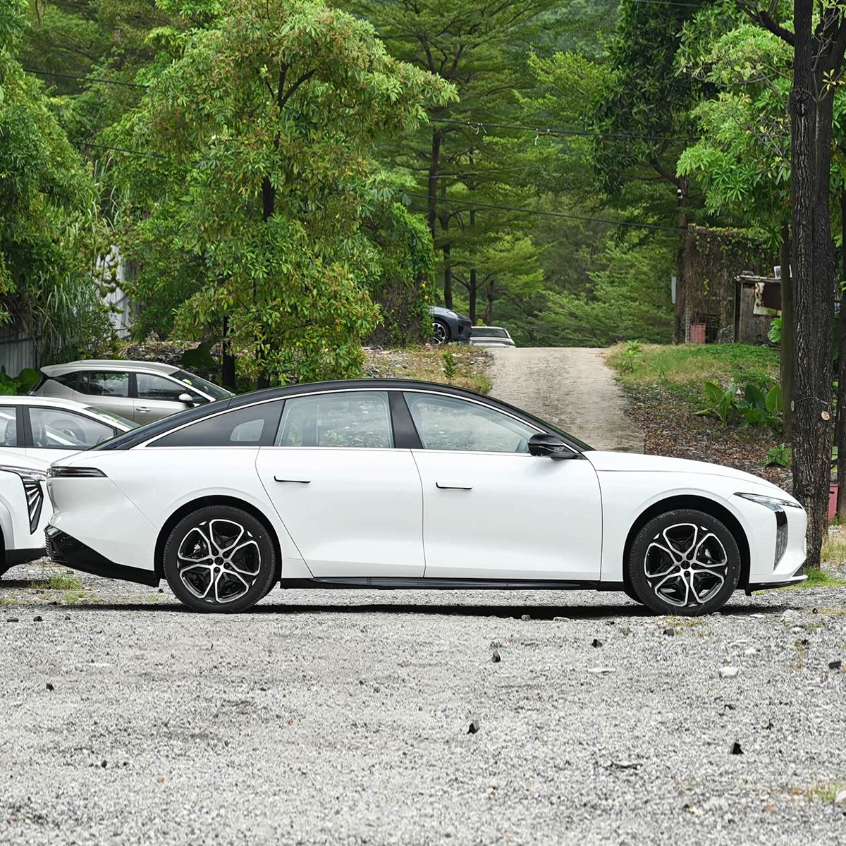 Dongfeng Forthing Xinghai S7 - Image 9