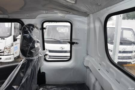 Yuejin Light Truck S80 details (8)