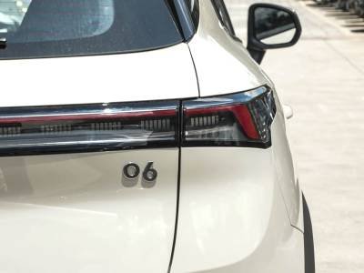 Lynk & Co 06 Details (4)
