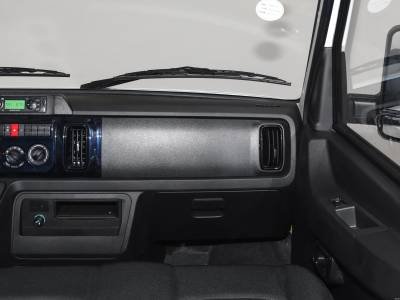 Iveco Daily passenger Van details(4)