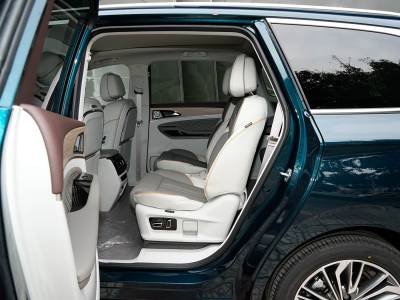 Dongfeng Forthing U–TOUR Details (1)