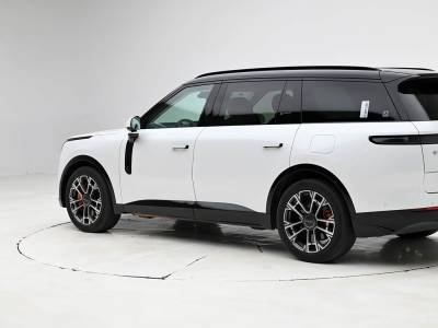 Lynk & Co 900 details (1)