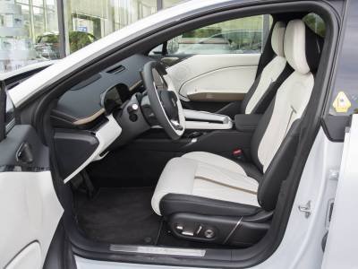 تفاصيل Zeekr 007GT (1)