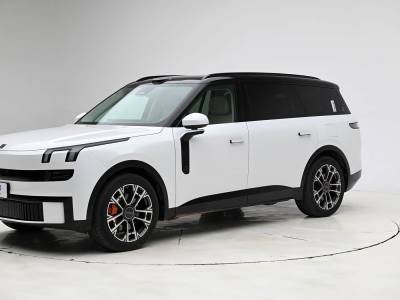 Lynk & Co 900 details (6)