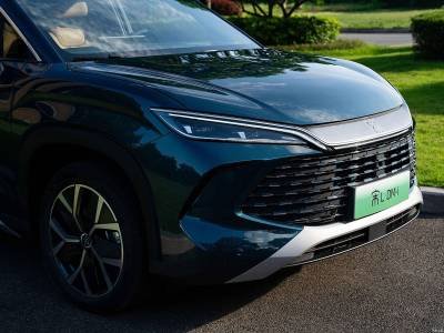 BYD Song L DM-i details (8)