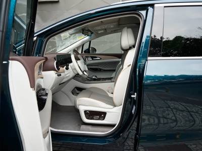 Dongfeng Forthing U–TOUR Details (6)