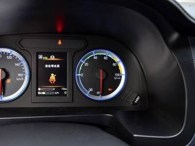 Dongfeng Forthing Lingzhi M5 details (9)