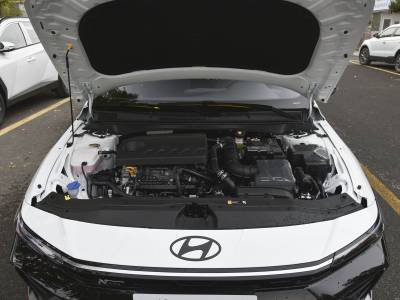 Hyundai Elantra details(7)