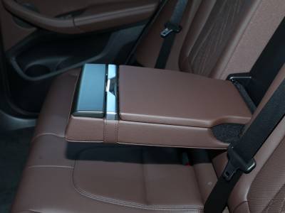 BMW iX3 Details (12)