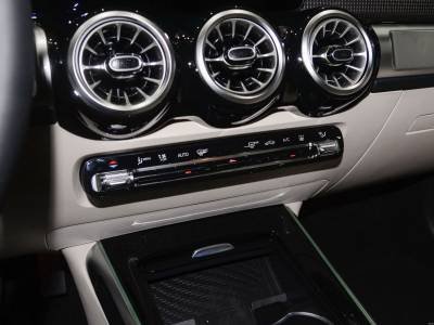 Mercedez Benz EQB Details (9)