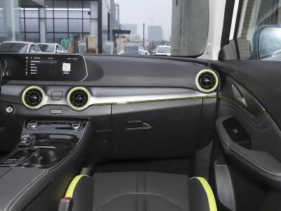 Dongfeng Forthing Friday details (13)