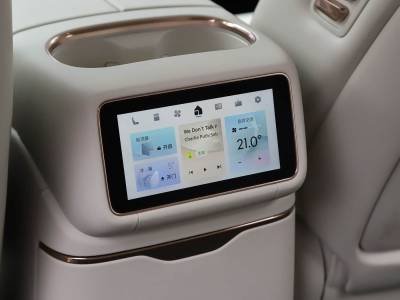 Lynk & Co 900 details (15)