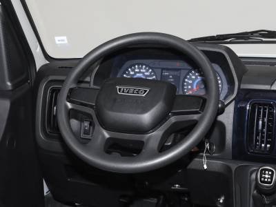 Iveco Daily passenger Van details(7)