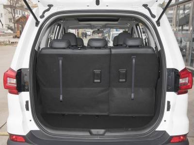 Dongfeng Fengxing SX6 Details (8)