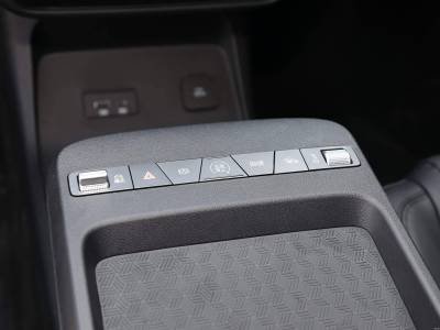 Byd e7 details (8)
