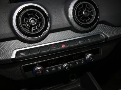 Audi Q2L e-tron Details (11)