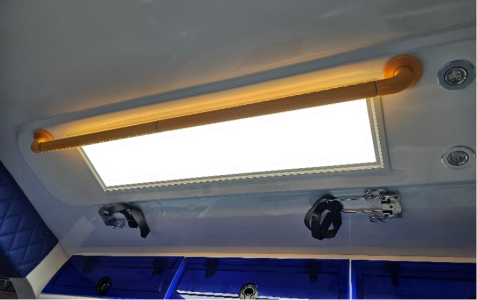 Iveco Emergency Ambulance Trcuk details (5)