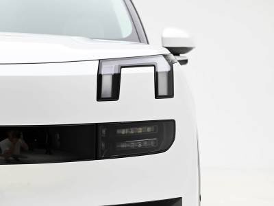 Lynk & Co 900 details (2)