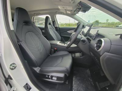 Dongfeng Forthing Friday Right-Hand Drive Version Details (12)