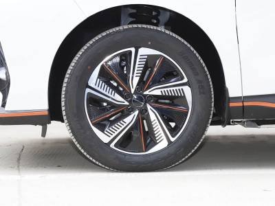 Dongfeng Forthing Friday details (10)