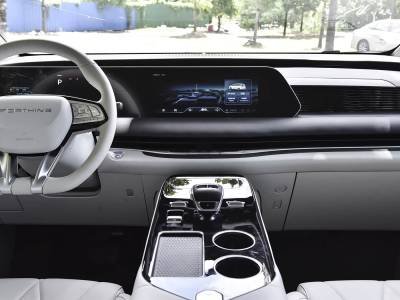 Dongfeng Forthing V9 details (2)