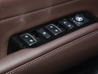 Rich 7 details (3)