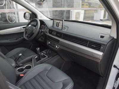 Dongfeng Fengxing SX6 Details (5)