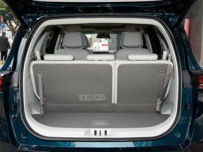 Dongfeng Forthing U–TOUR Details (16)