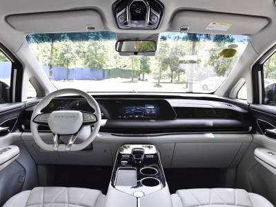 Dongfeng Forthing V9 details (11)