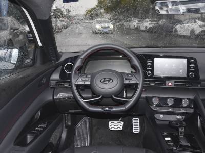 Hyundai Elantra details(2)