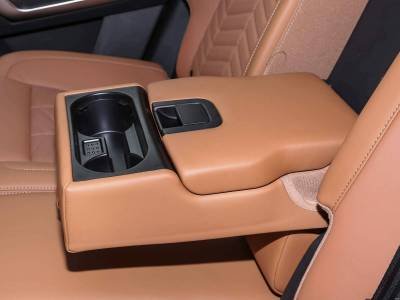 Changan CS95 details (5)