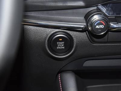 Mazda 3 Axela Auto Details (3)