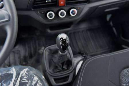 Yuejin Light Truck S80 details (10)