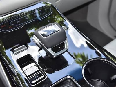 Dongfeng Forthing V9 details (4)